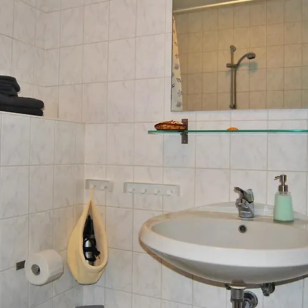 Arizo & Suites *